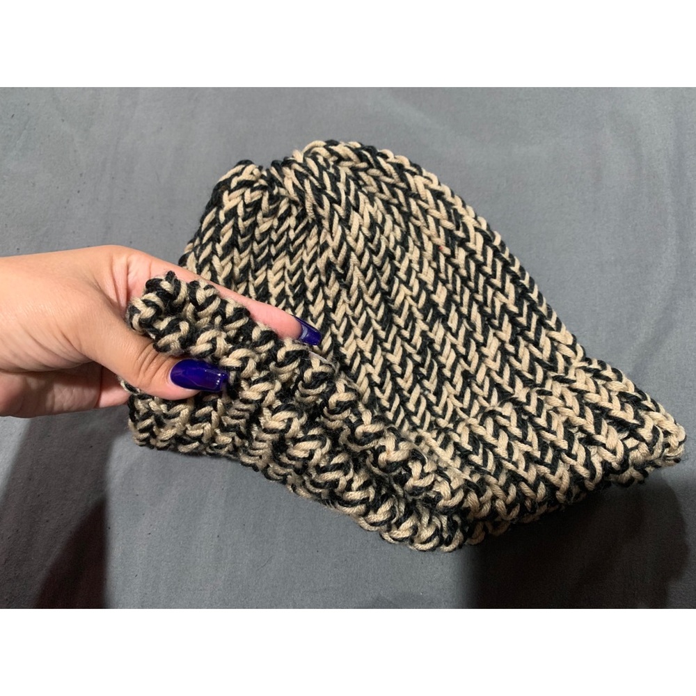 Crochet Beanies! 🧶🧶 - Picture 4 of 4